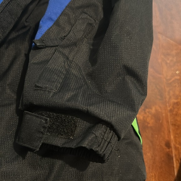 Snow ski jacket - Picture 4 of 5